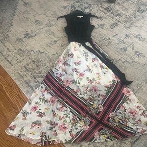 Sandra Darren Beautiful Maxi Dress Size 8 ( wore once)